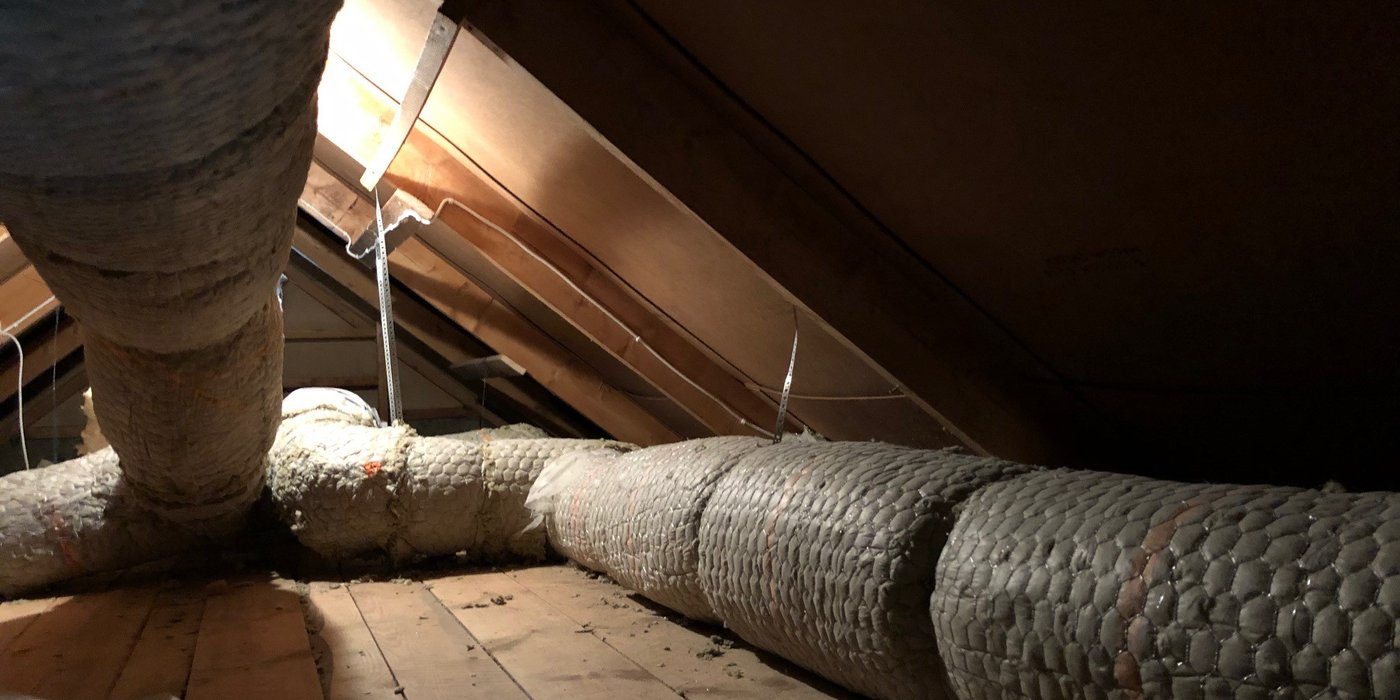 Kanaldragning på vind.