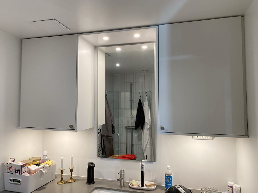 I badrumsskåpet till vänster är Nordic KS3 installerat.