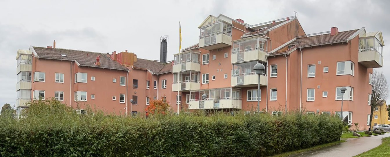 Flerbostadshus i tegel tillhörande AF Cristiernins stiftelse